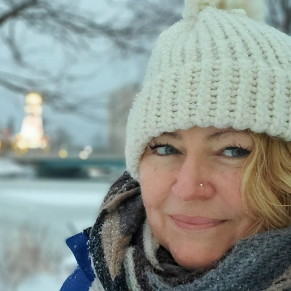 Meet your Posher, Jacqueline - Picture 2 of 2